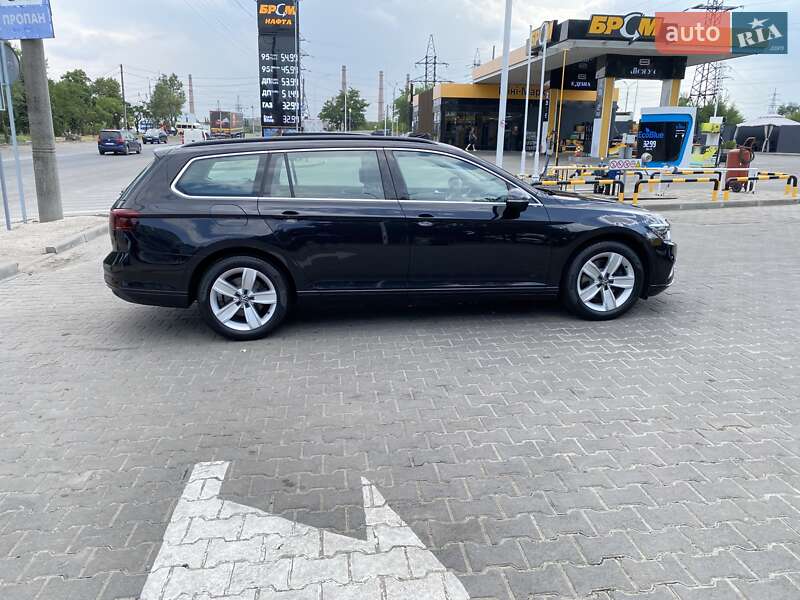 Універсал Volkswagen Passat 2021 в Дніпрі