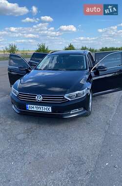 Универсал Volkswagen Passat 2015 в Житомире