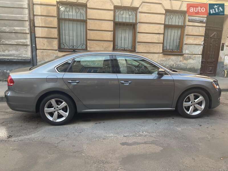 Седан Volkswagen Passat 2015 в Львове