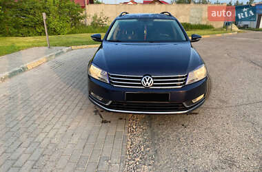 Універсал Volkswagen Passat 2011 в Самборі