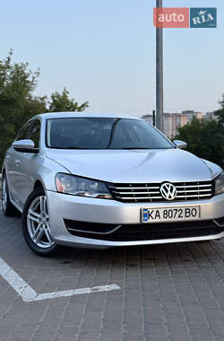 Седан Volkswagen Passat 2011 в Киеве