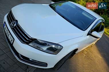 Седан Volkswagen Passat 2012 в 