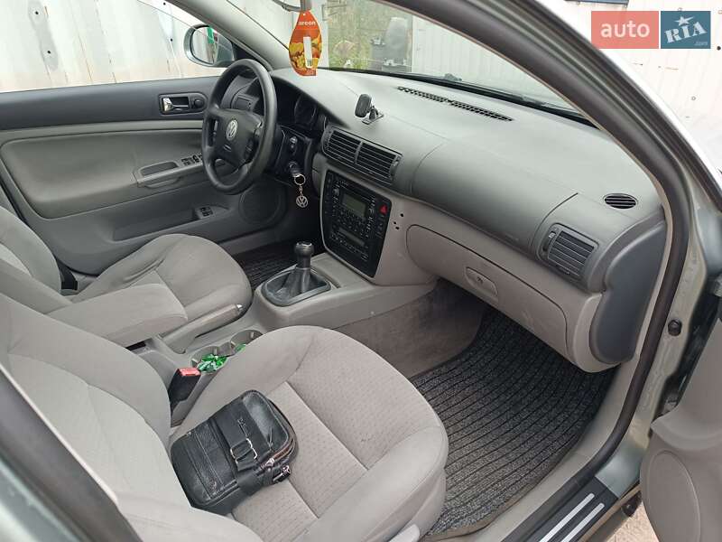 Универсал Volkswagen Passat 2004 в Обухове фото 7 Универсал Volkswagen Passat 2004 в Обухове