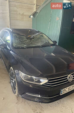 Универсал Volkswagen Passat 2015 в Черновцах