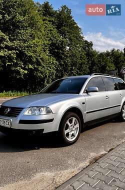 Універсал Volkswagen Passat 2001 в Києві