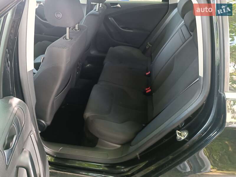 Универсал Volkswagen Passat 2010 в Луцке