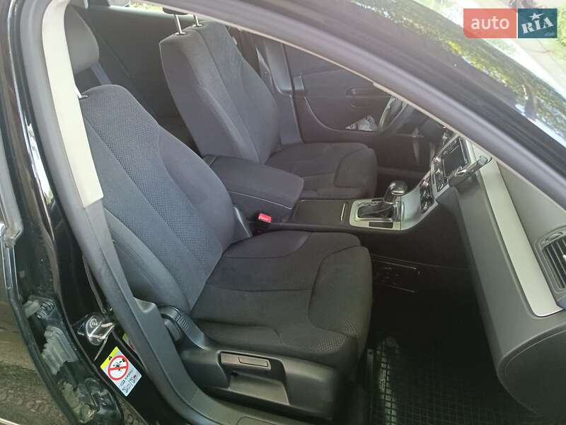 Универсал Volkswagen Passat 2010 в Луцке