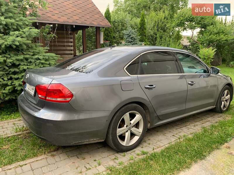Седан Volkswagen Passat 2012 в Макарове