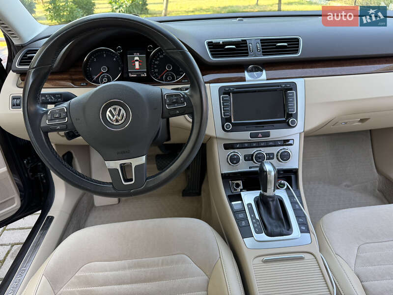 Универсал Volkswagen Passat 2012 в Виннице