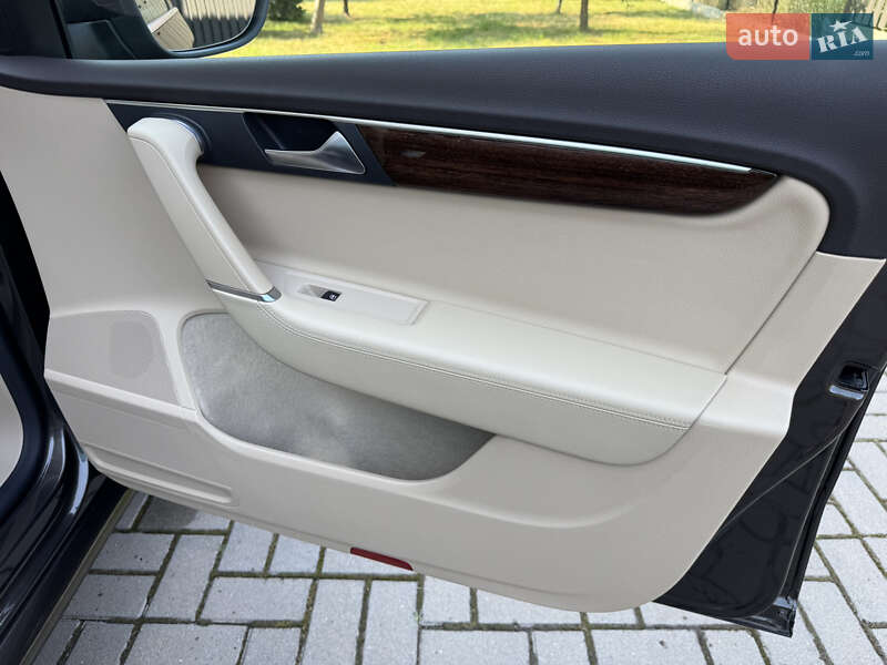 Универсал Volkswagen Passat 2012 в Виннице