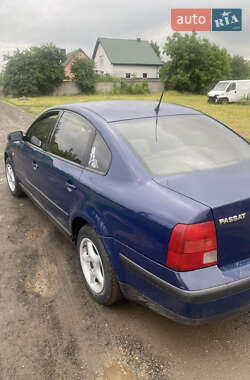 Седан Volkswagen Passat 1997 в 