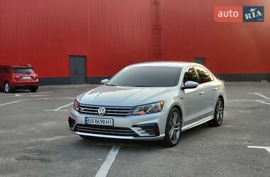 Седан Volkswagen Passat 2016 в Кропивницком