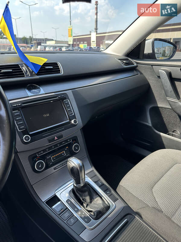 Универсал Volkswagen Passat 2011 в Черкассах