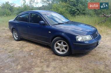 Седан Volkswagen Passat 2000 в 