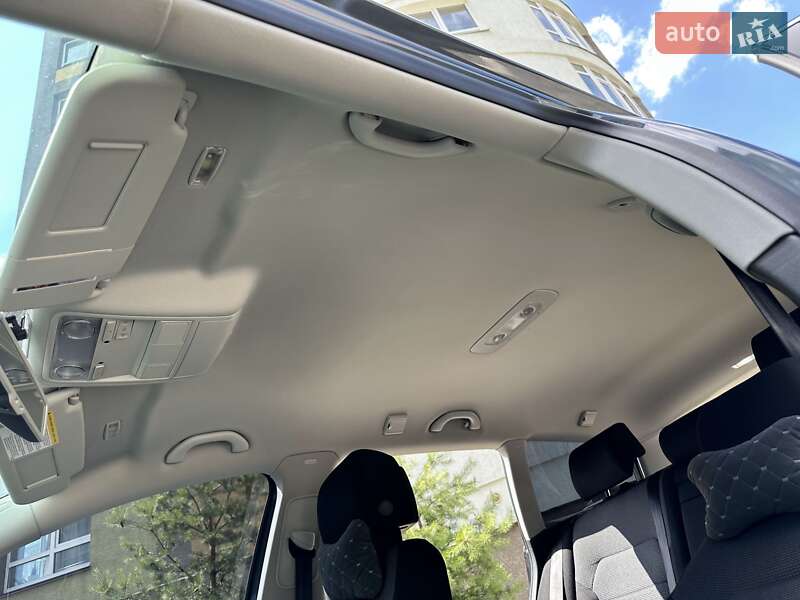 Універсал Volkswagen Passat 2012 в Івано-Франківську