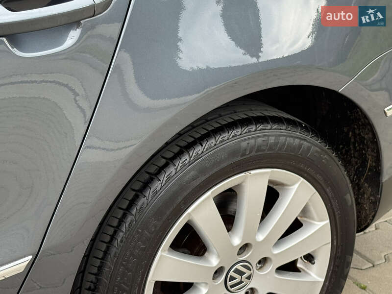Универсал Volkswagen Passat 2009 в Луцке