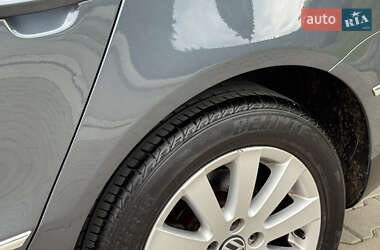 Универсал Volkswagen Passat 2009 в 