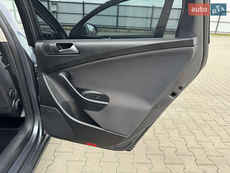 Универсал Volkswagen Passat 2009 в Луцке