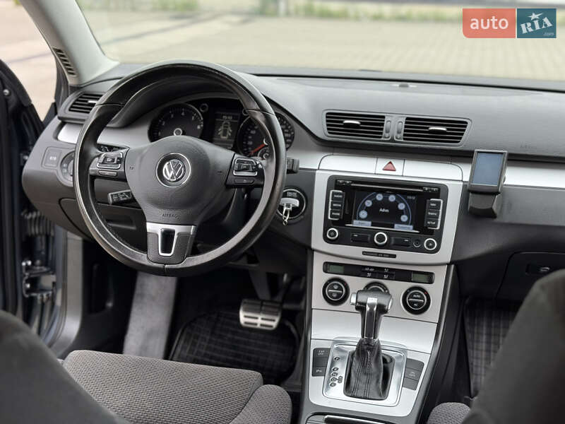 Универсал Volkswagen Passat 2009 в Луцке