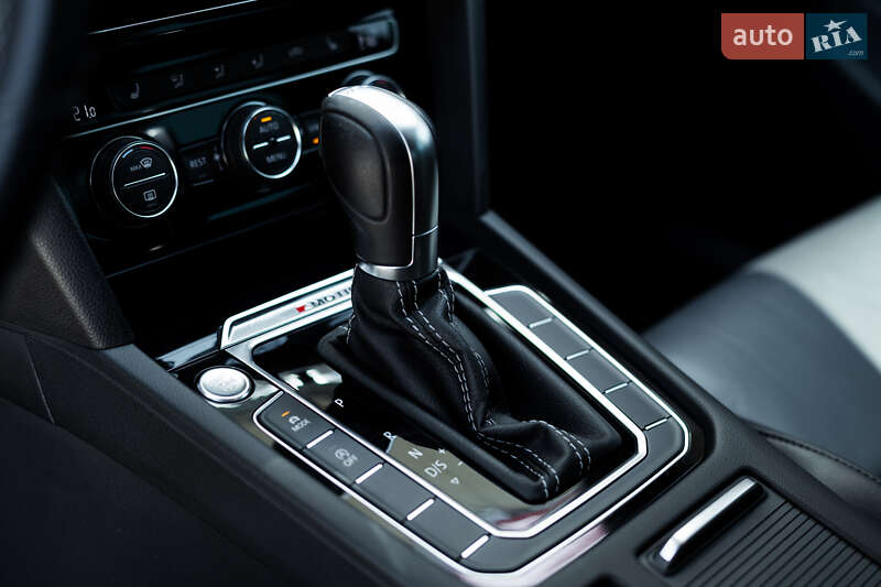 Універсал Volkswagen Passat 2019 в Києві