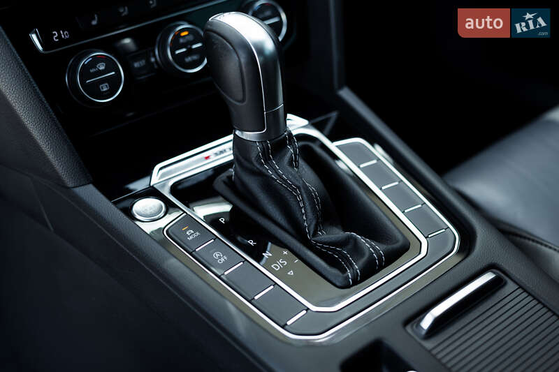 Універсал Volkswagen Passat 2019 в Києві