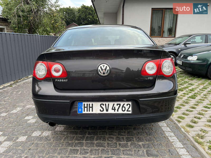 Седан Volkswagen Passat 2005 в Звягелі