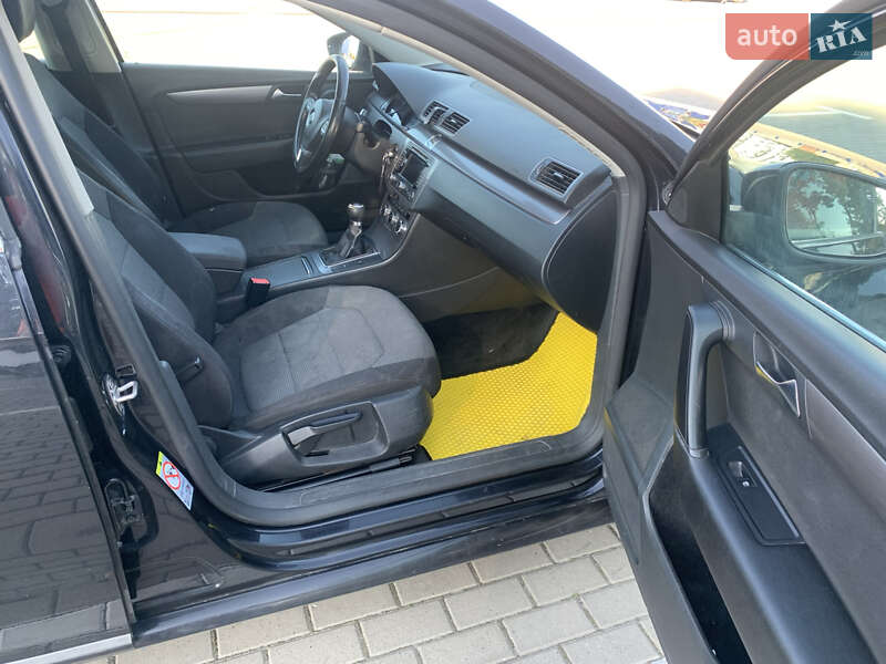 Универсал Volkswagen Passat 2012 в Тернополе