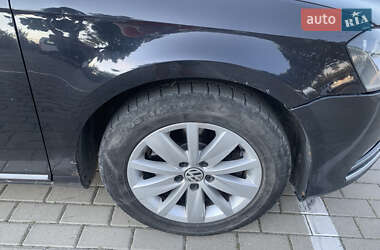 Универсал Volkswagen Passat 2012 в Тернополе
