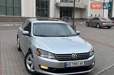 Седан Volkswagen Passat 2012 в Днепре