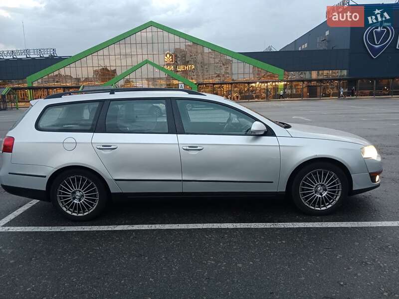 Универсал Volkswagen Passat 2006 в Киеве