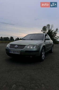 Седан Volkswagen Passat 2000 в Бучі