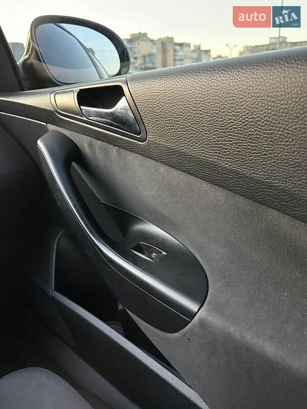 Седан Volkswagen Passat 2008 в Києві