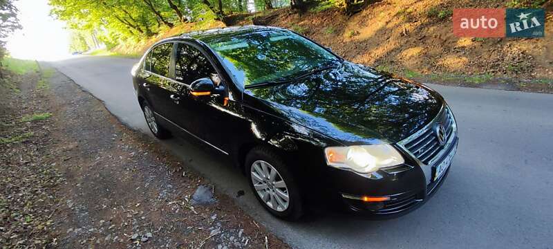 Седан Volkswagen Passat 2008 в Мукачевому