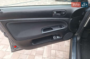 Седан Volkswagen Passat 2001 в 