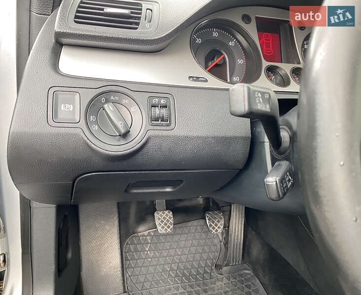 Универсал Volkswagen Passat 2008 в Харькове
