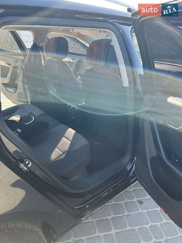Универсал Volkswagen Passat 2011 в Хмельницком