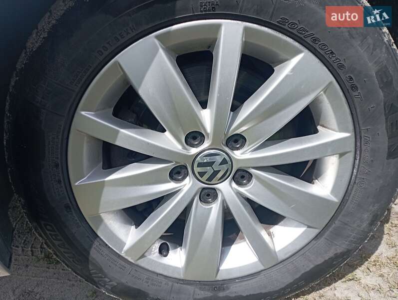 Универсал Volkswagen Passat 2014 в Изяславе фото 13 Универсал Volkswagen Passat 2014 в Изяславе