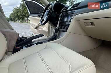 Седан Volkswagen Passat 2014 в 