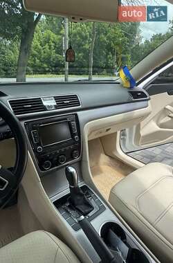 Седан Volkswagen Passat 2014 в 