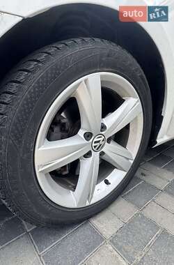Седан Volkswagen Passat 2014 в 