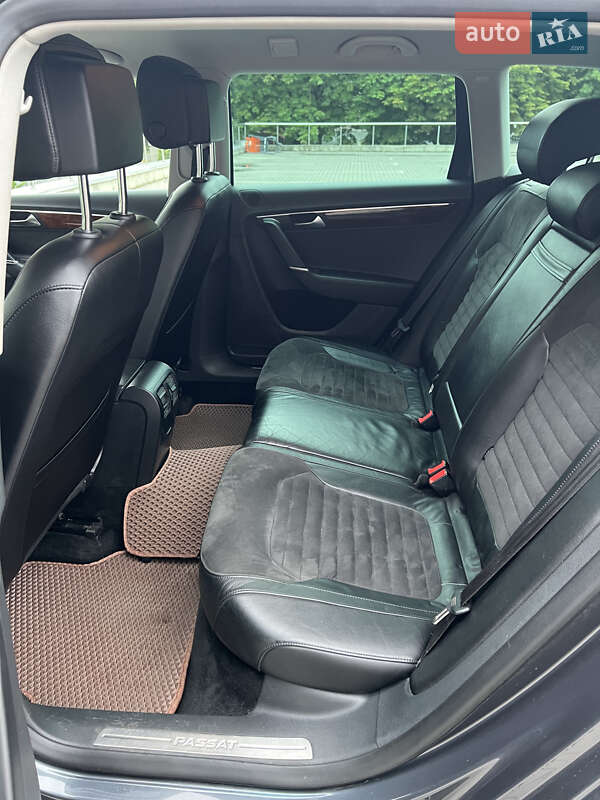 Универсал Volkswagen Passat 2011 в Луцке