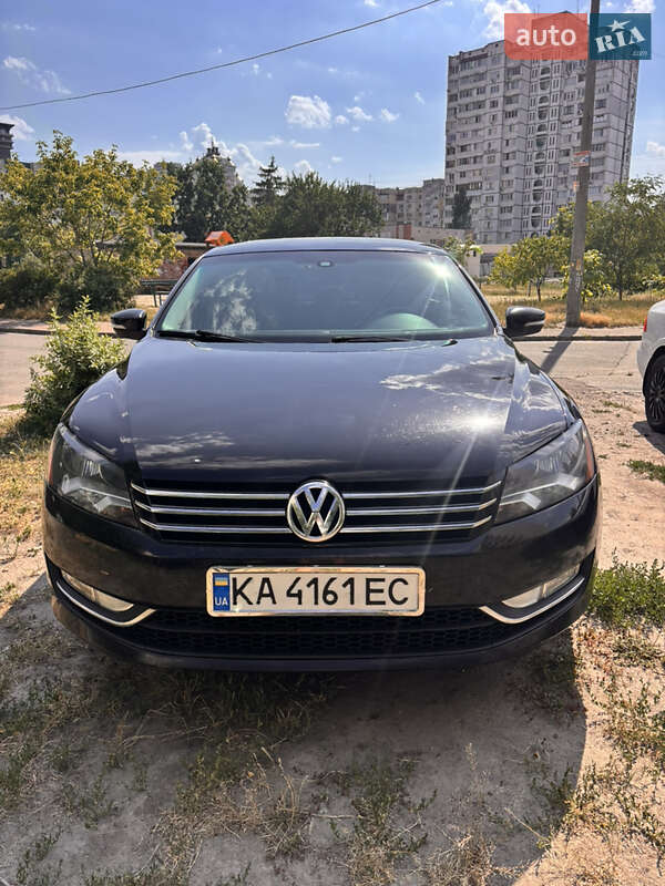 Універсал Volkswagen Passat 2015 в Києві