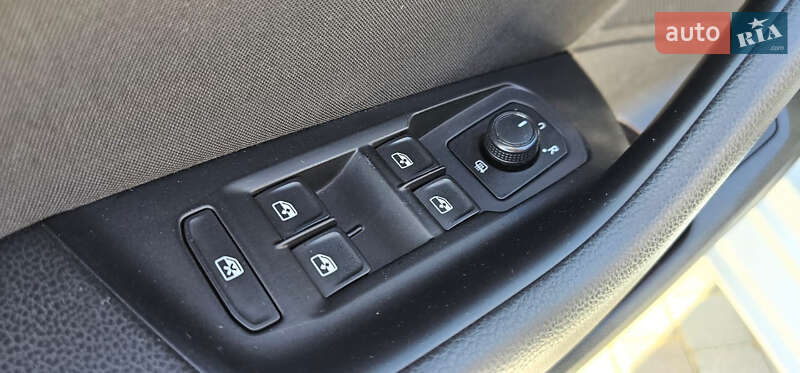 Універсал Volkswagen Passat 2016 в Нововолинську