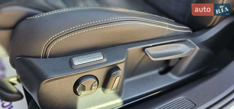 Універсал Volkswagen Passat 2016 в Нововолинську