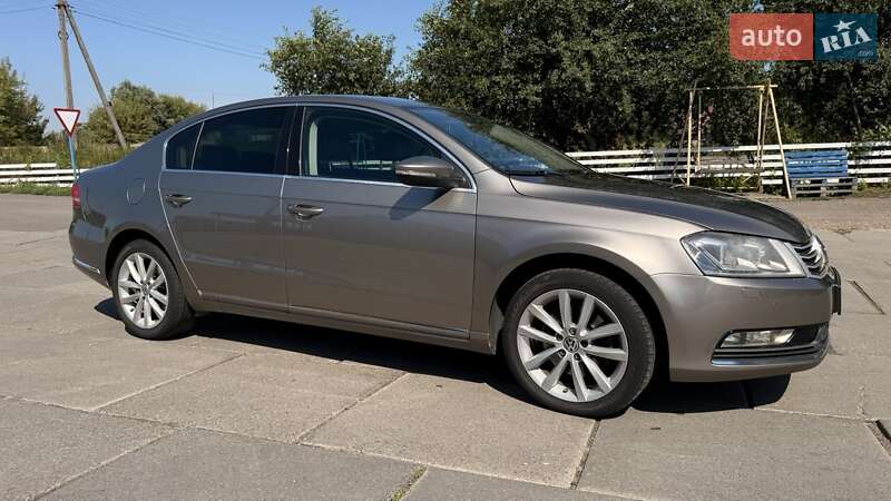 Седан Volkswagen Passat 2013 в Броварах