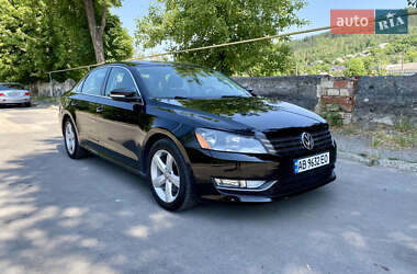 Седан Volkswagen Passat 2012 в Могилів-Подільському