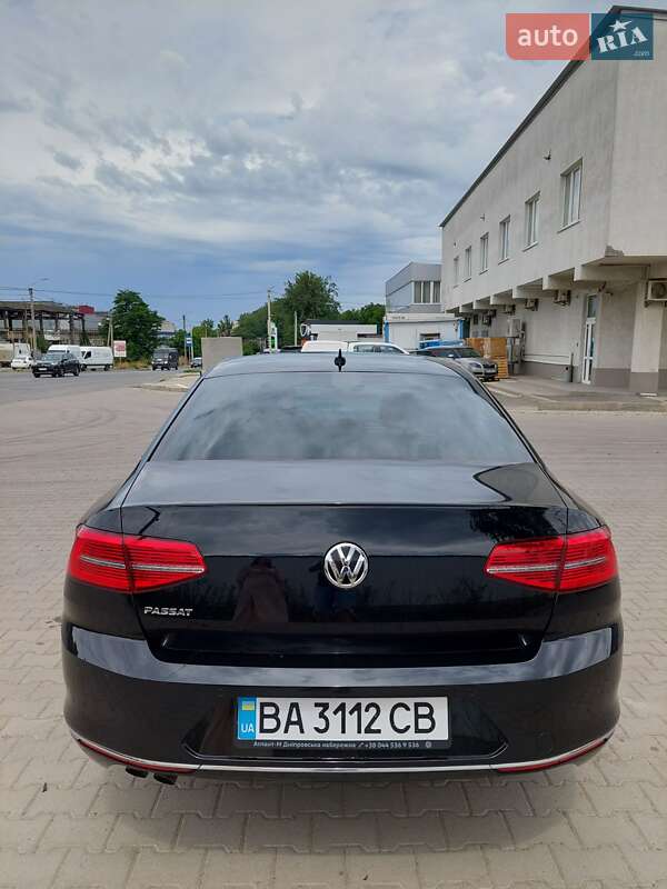 Седан Volkswagen Passat 2019 в Черновцах