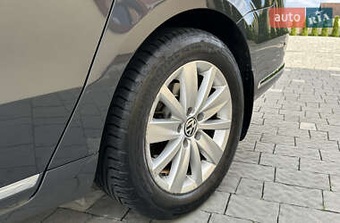 Універсал Volkswagen Passat 2013 в 