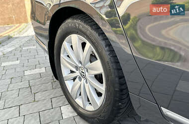 Універсал Volkswagen Passat 2013 в 