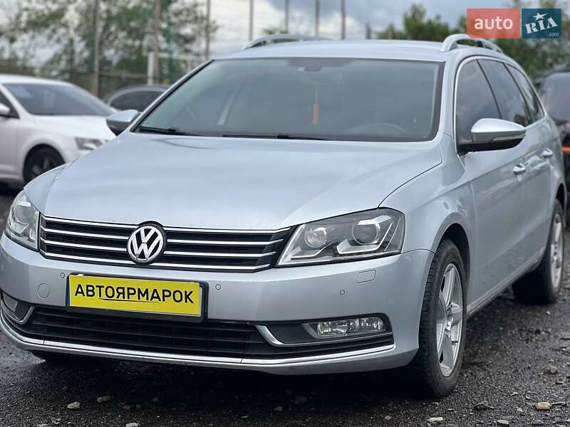 Универсал Volkswagen Passat 2011 в Ужгороде